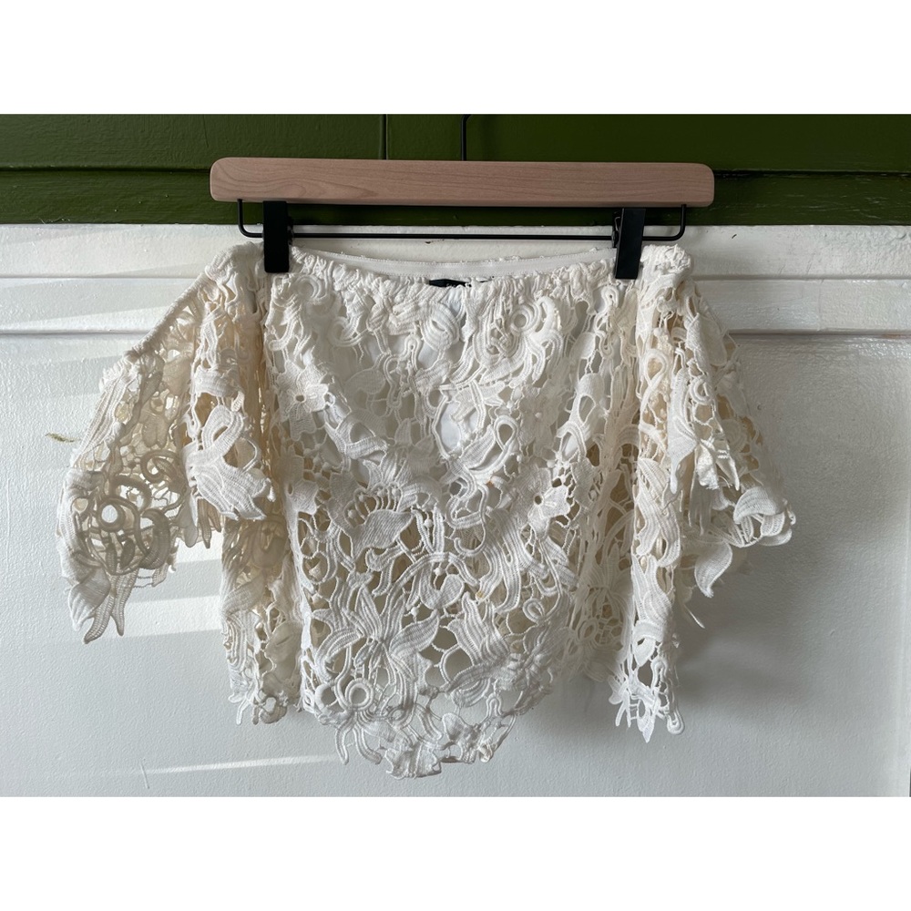 Forever 21 Off Shoulder stop